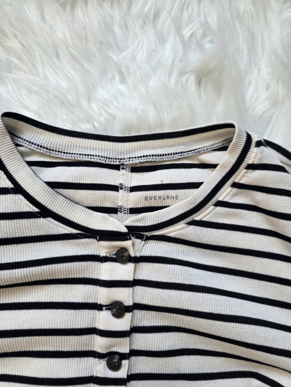 Everlane Beige Striped Long Sleeve Henley Top - Picture 3 of 3